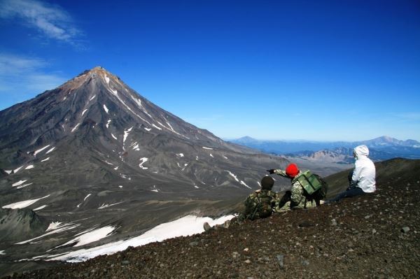 Авачинский вулкан на Камчатке открыли для туристов