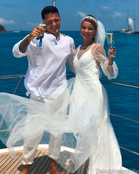 Юля Щеглова и Игорь Русанов поженились на острове