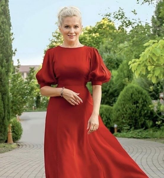 Страстный красный: модные образы от Марии Порошиной, Валерии и других